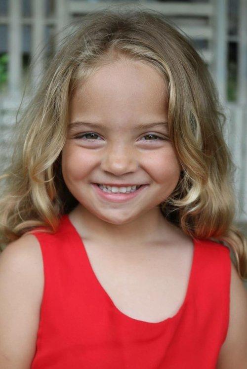 Chloe & Sophia Garcia-Frizzi